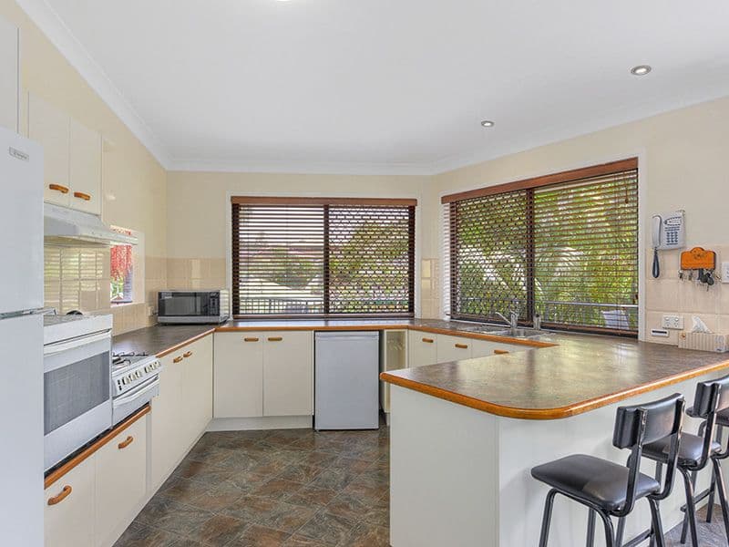 12 Bangalow Place, Albany Creek QLD 4035, Albany Creek - Thumbnail 7