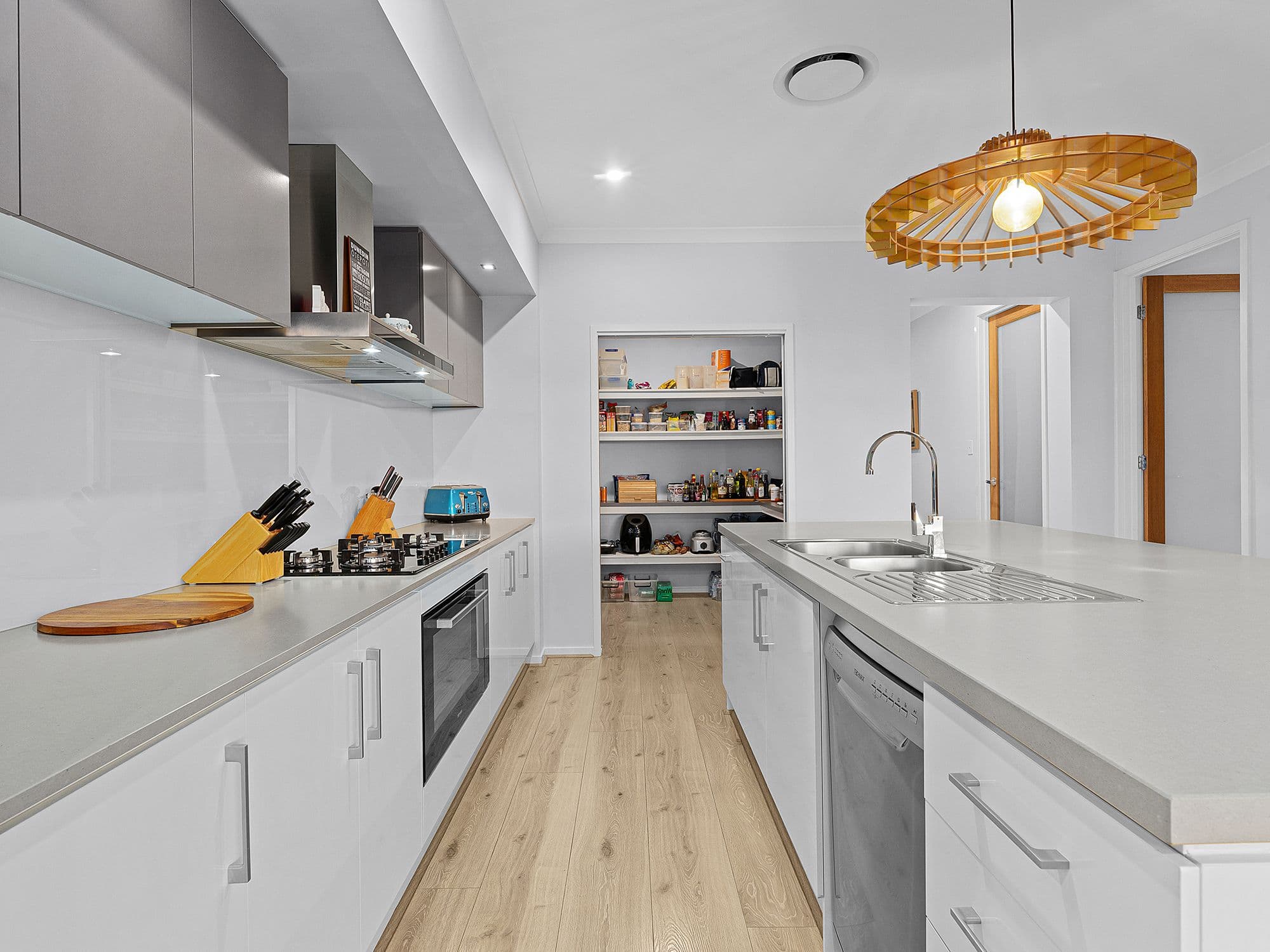58 Raleigh Street, Footscray - Thumbnail 5