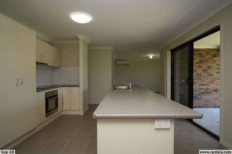 18 Newhaven Street, MARSDEN QLD 4132, Marsden - Thumbnail 3