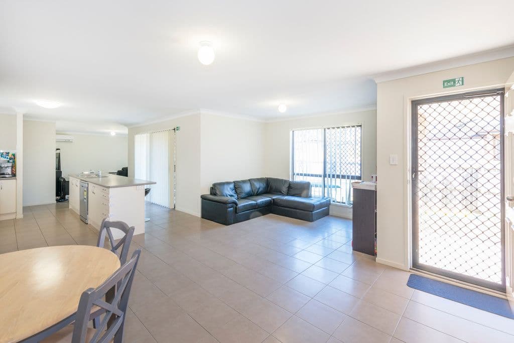 18 Newhaven Street, MARSDEN QLD 4132, Marsden - Thumbnail 5
