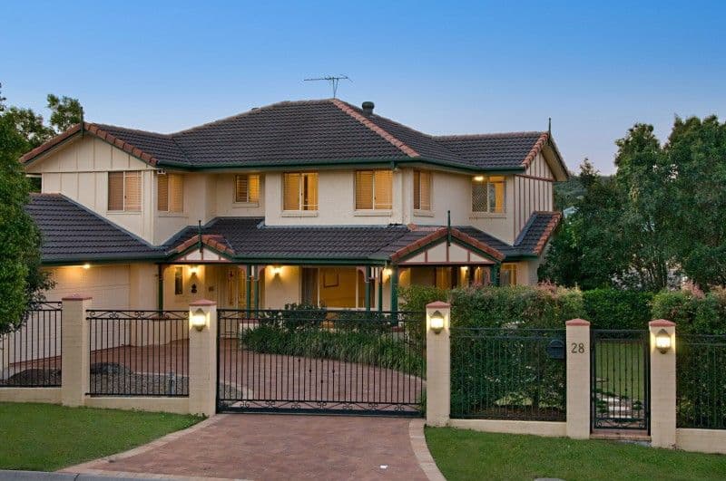 28 Beaulieu Crescent, CARINDALE QLD 4152, Carindale - Image 1