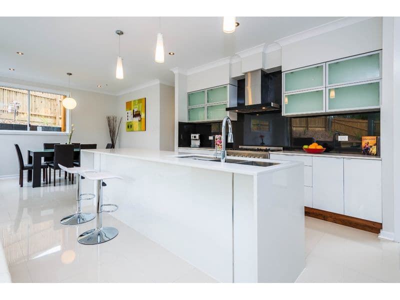 1 Elgar Street, HOLLAND PARK QLD 4121, Holland Park - Thumbnail 4