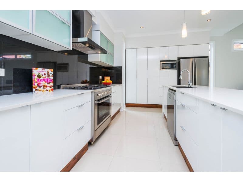 1 Elgar Street, HOLLAND PARK QLD 4121, Holland Park - Thumbnail 5