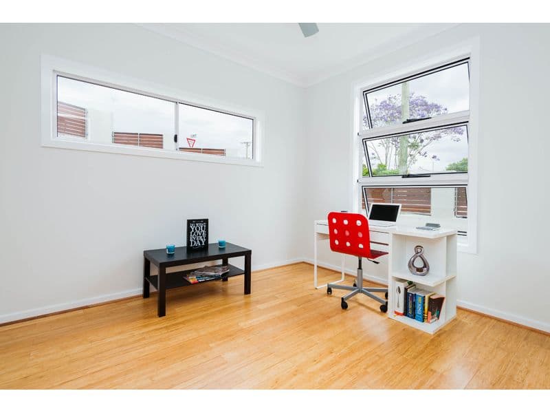 1 Elgar Street, HOLLAND PARK QLD 4121, Holland Park - Thumbnail 7