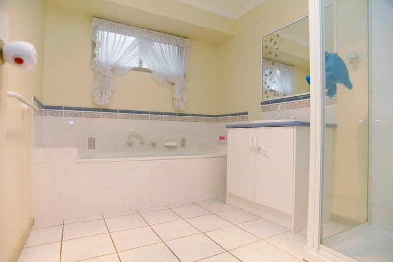 13 Healey Drive, EPPING VIC 3076, Epping - Thumbnail 8