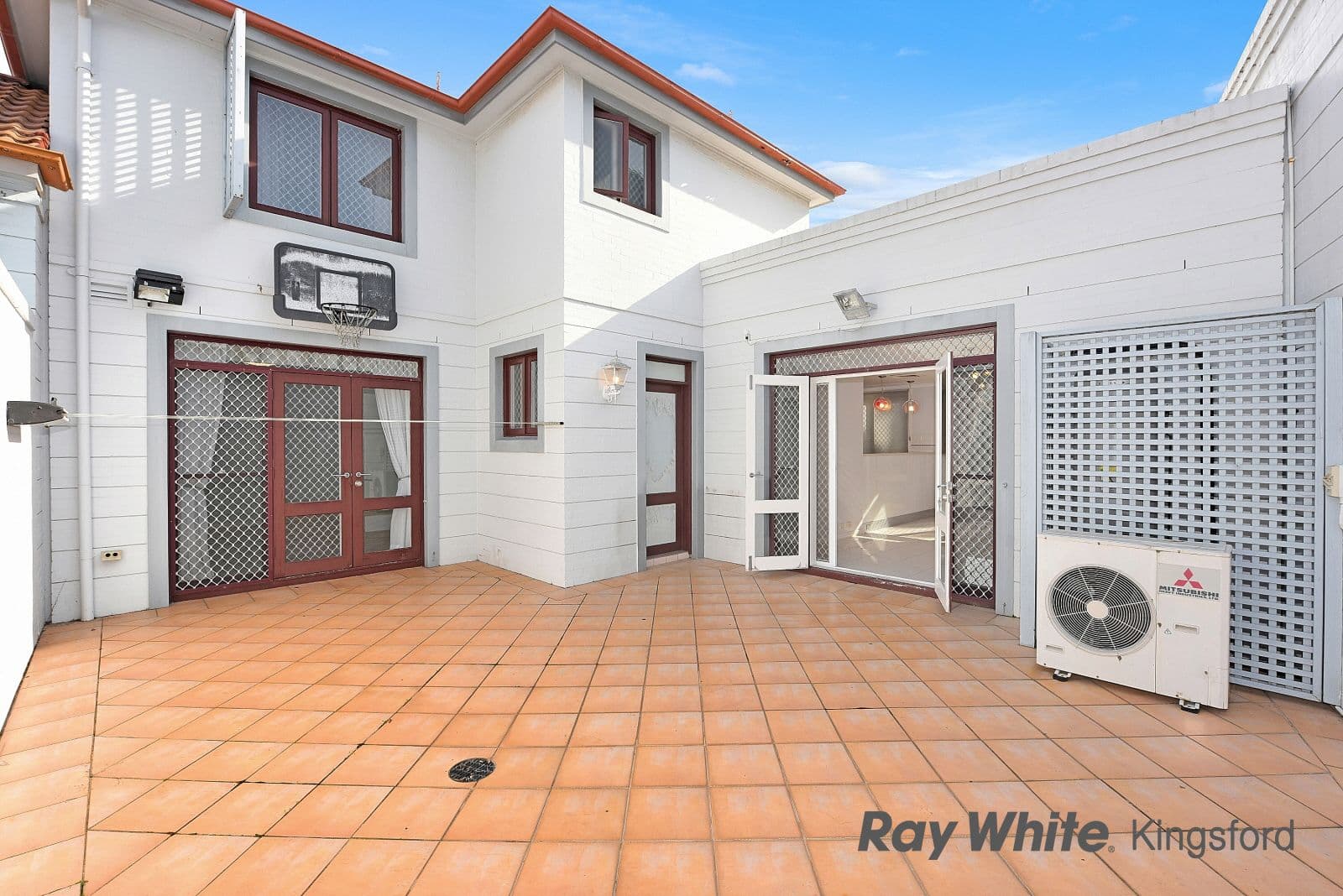 12 Brompton Road, Kensington - Thumbnail 7