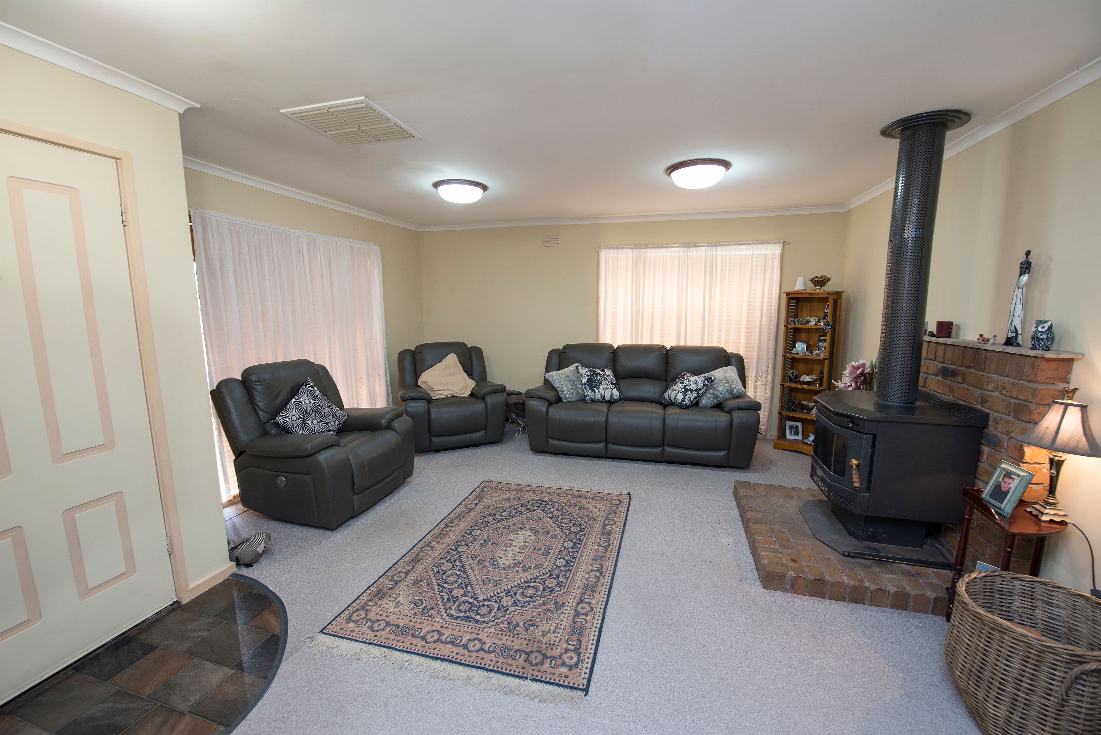 26 Domaille Crescent, Swan Hill VIC 3585, Swan Hill - Thumbnail 3