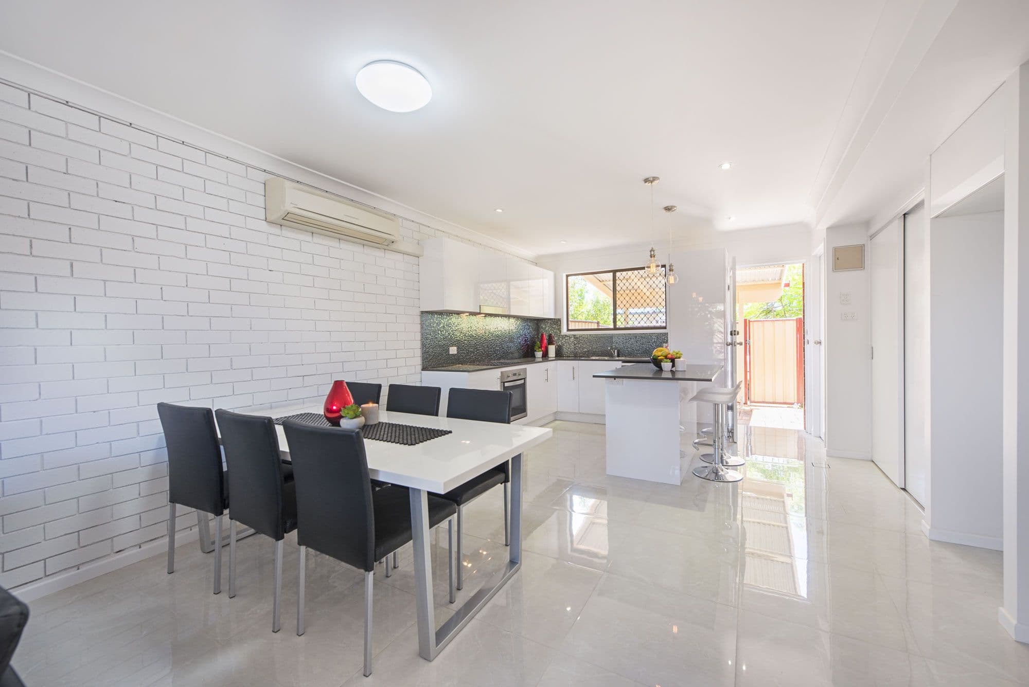 7 Chamberlain Avenue, Rochedale South QLD 4123, Rochedale South - Thumbnail 2