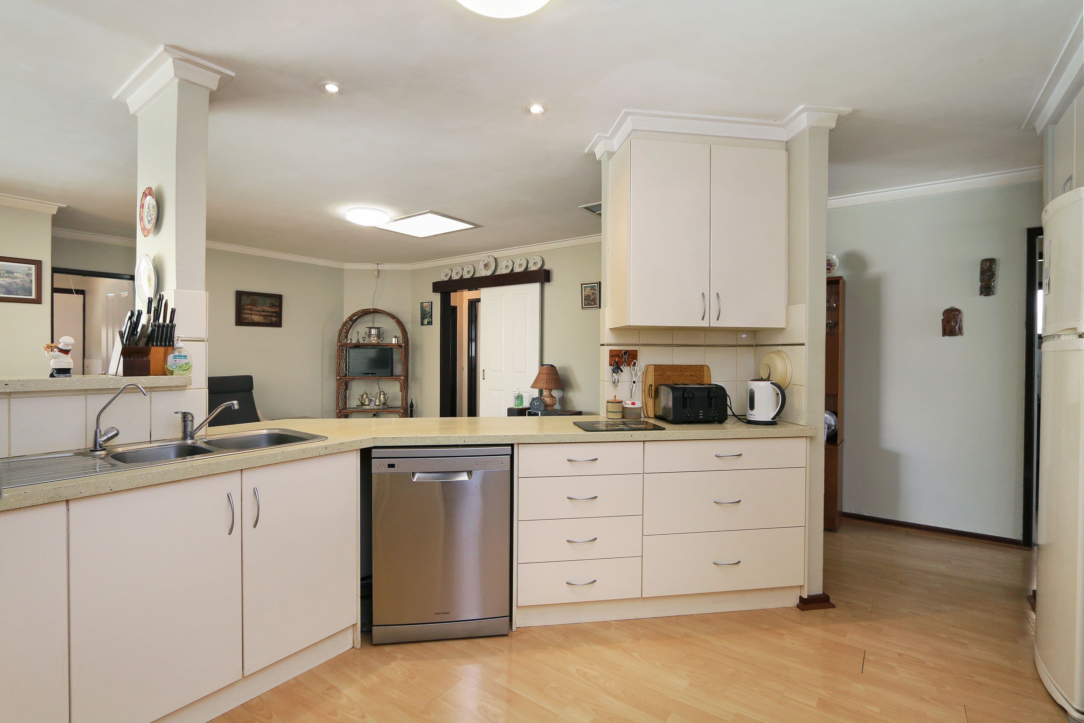 37 Nolan Way, Bateman WA 6150, Bateman - Thumbnail 7