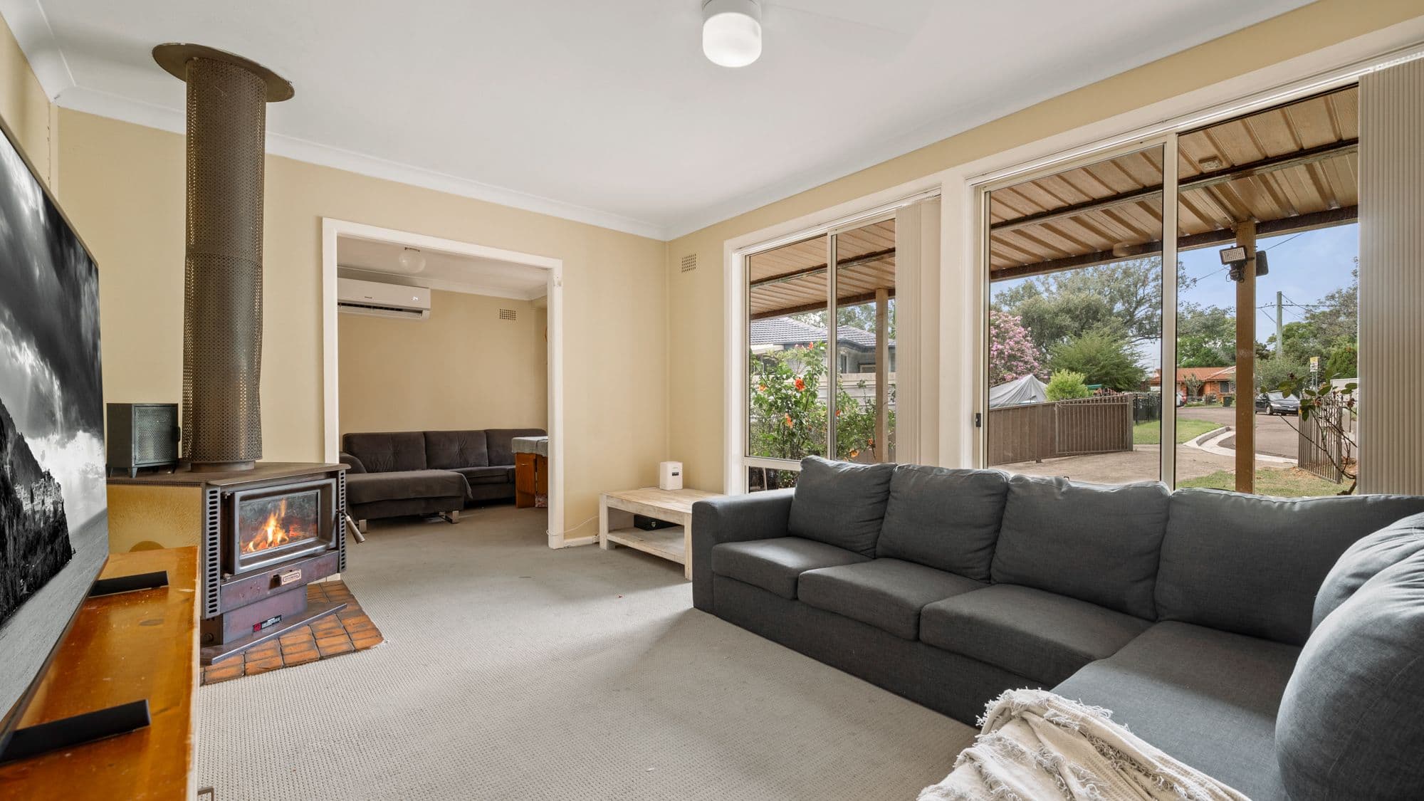 5 Mavick Crescent, Leumeah NSW 2560, Leumeah - Thumbnail 2