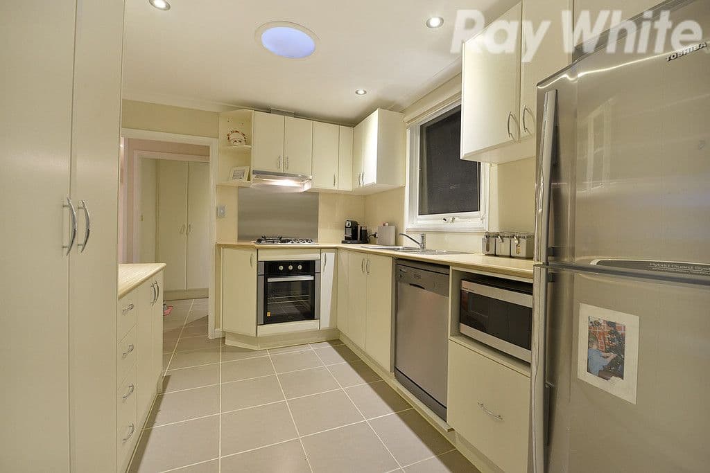 33 Marlborough Road, Bayswater VIC 3153, Bayswater - Thumbnail 3