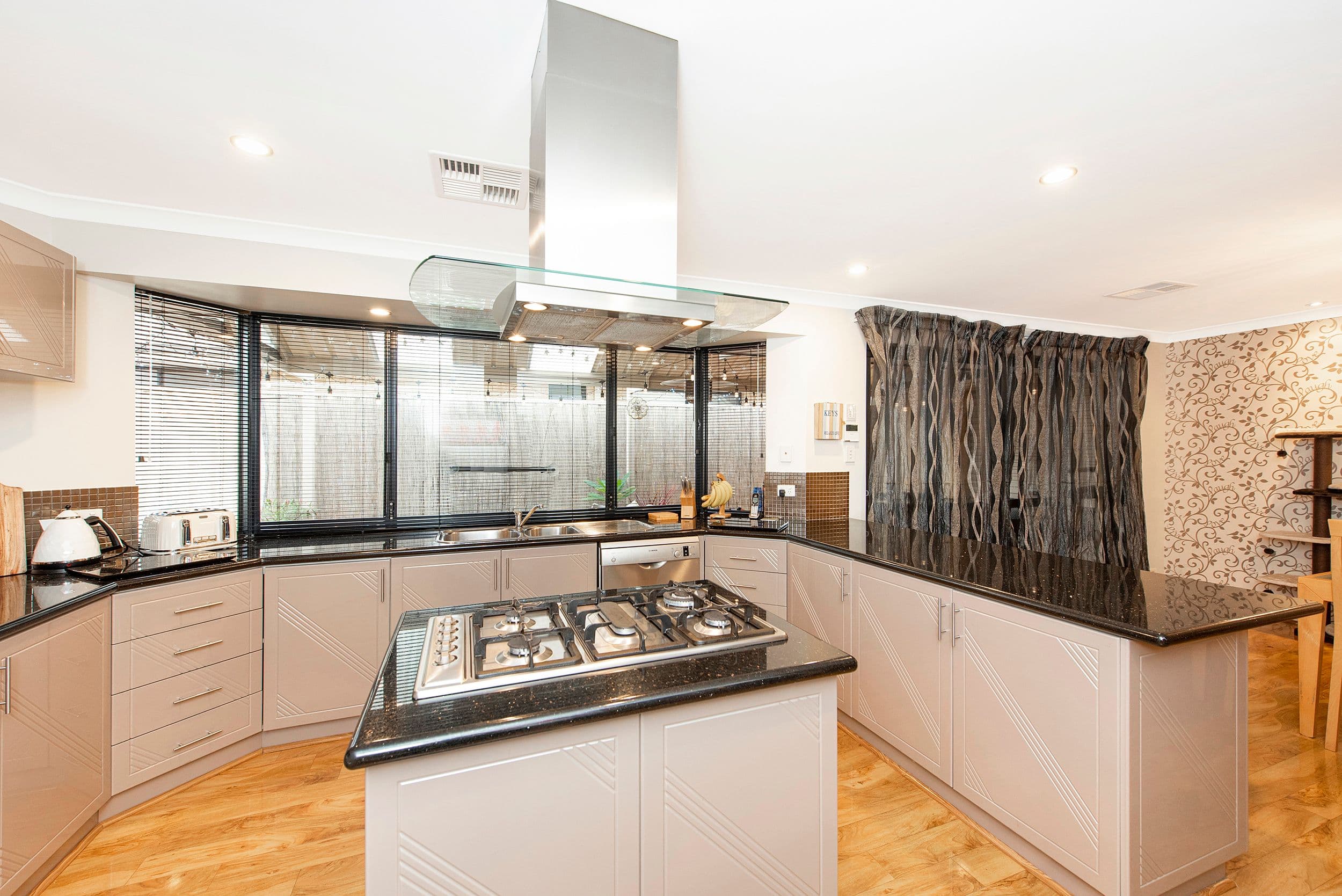 6 Merimbula Way, Secret Harbour WA 6173, Secret Harbour - Thumbnail 8