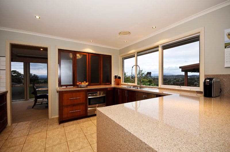 65 ROLLING HILLS Road, CHIRNSIDE PARK VIC 3116, Chirnside Park - Thumbnail 3