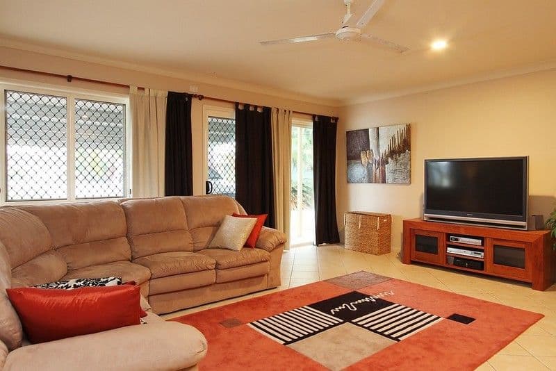 1 Cathy Court, SLADE POINT QLD 4740, Slade Point - Thumbnail 4