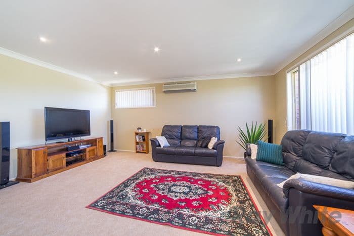 25 Morpeth Street, Wallalong NSW 2320, Wallalong - Thumbnail 2