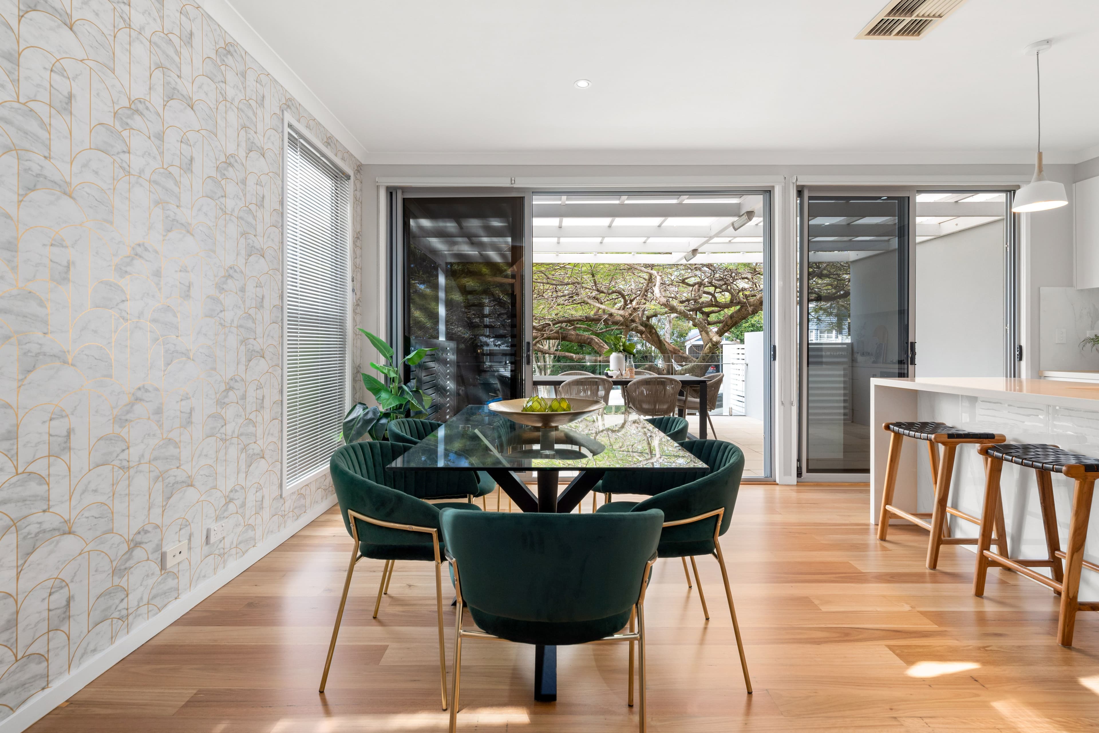 42 Philip Street, Hawthorne QLD 4171, Hawthorne - Thumbnail 2