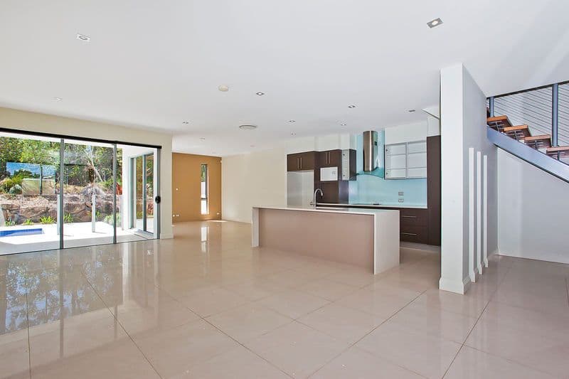 1005 Lakeview Terrace, BENOWA QLD 4217, Benowa - Thumbnail 2