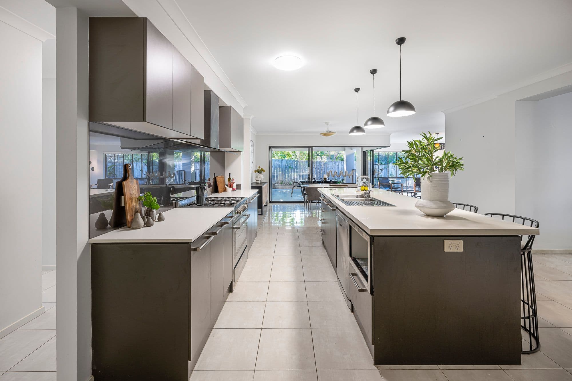 227 Honour Avenue, Chelmer QLD 4068, Chelmer - Thumbnail 4