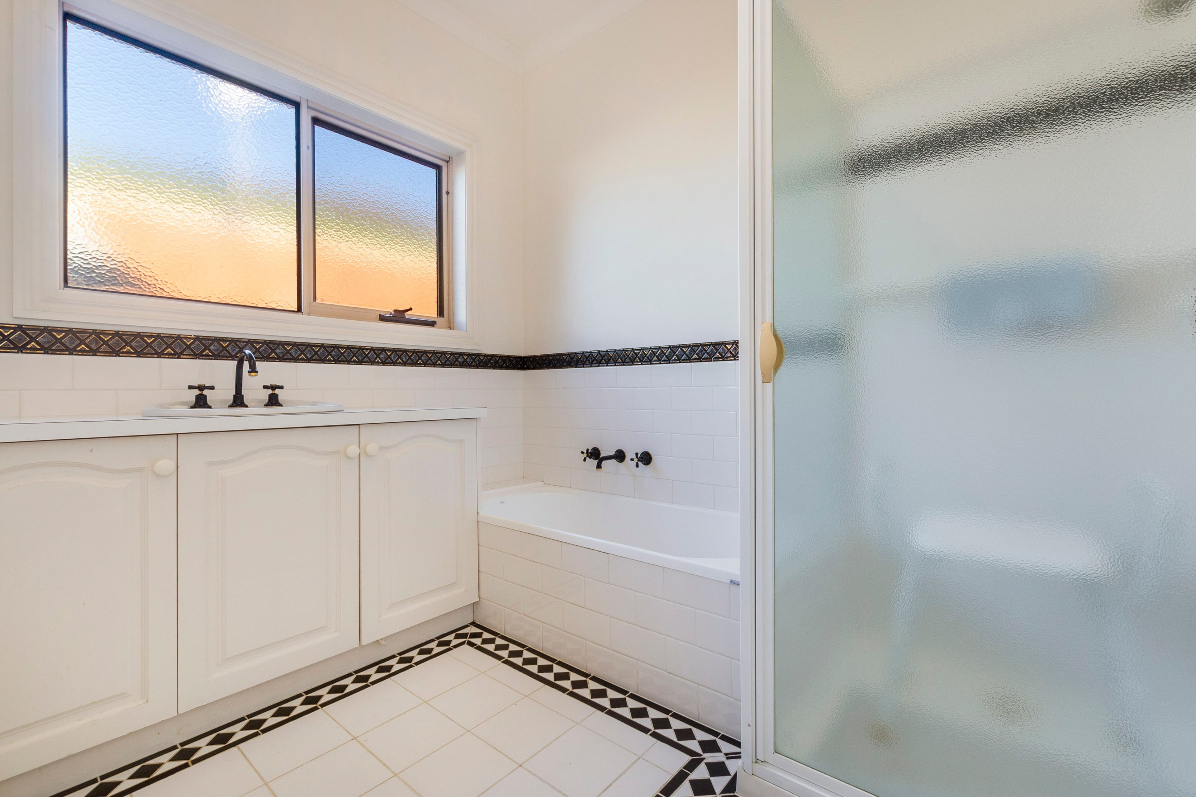 7 Laurina Close, Warrnambool VIC 3280, Warrnambool - Thumbnail 8