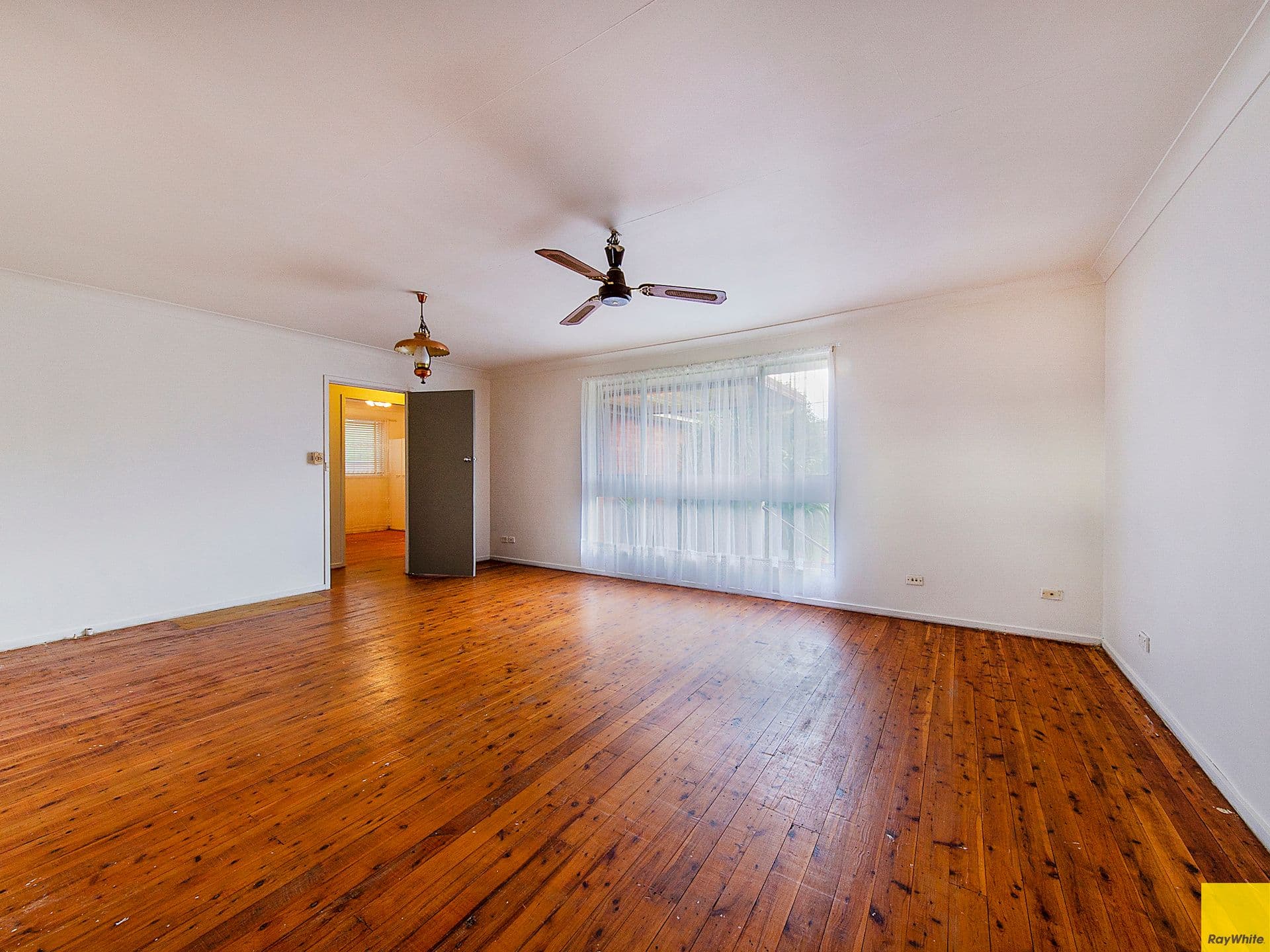 65 Fragar Road, South Penrith - Thumbnail 2