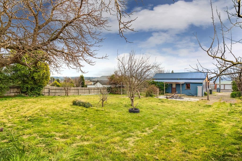 11 Garrett Street, BEAUTY POINT TAS 7270, Beauty Point - Thumbnail 3