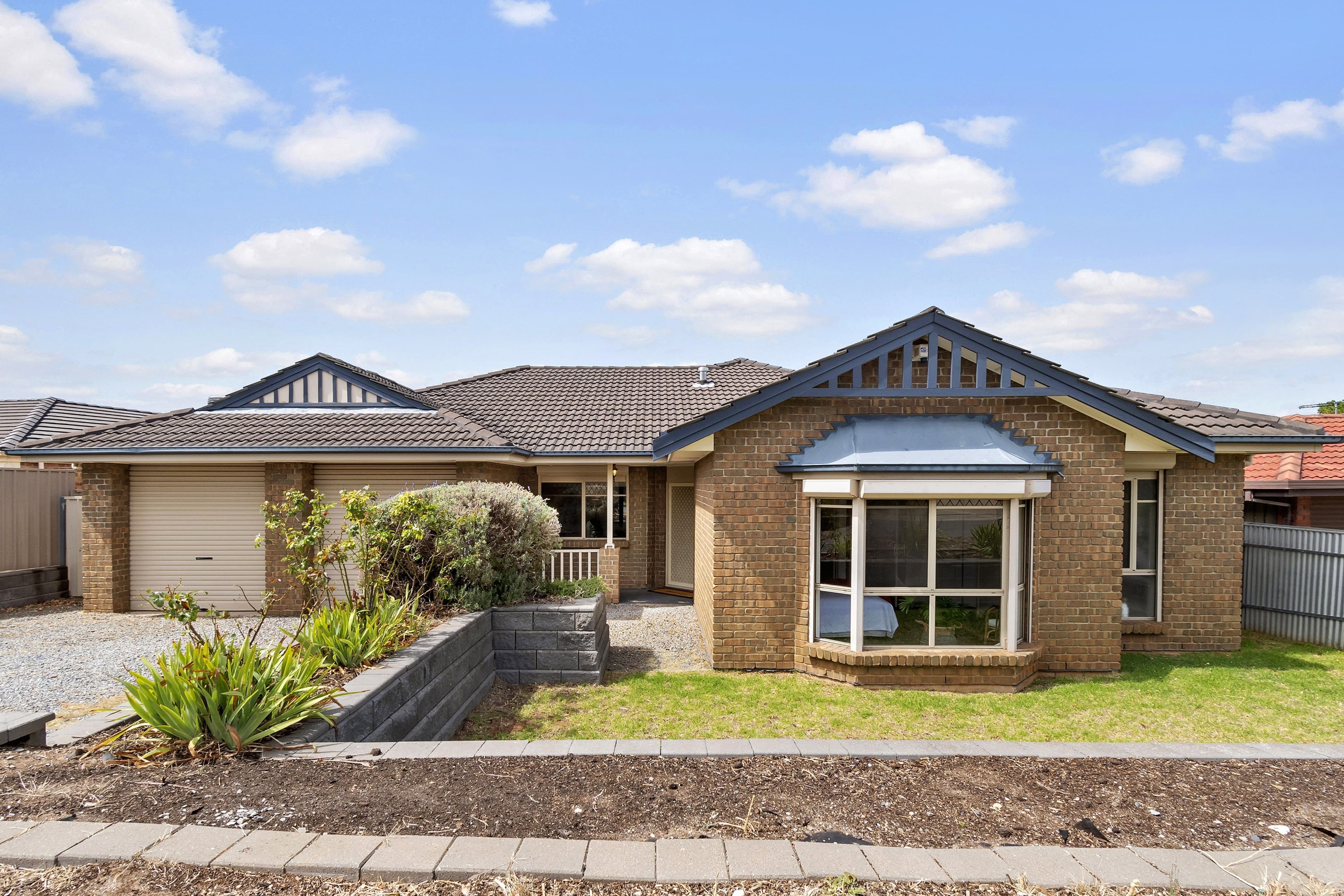 28 Valleyview Crescent, Hackham West SA 5163, Hackham West - Image 1