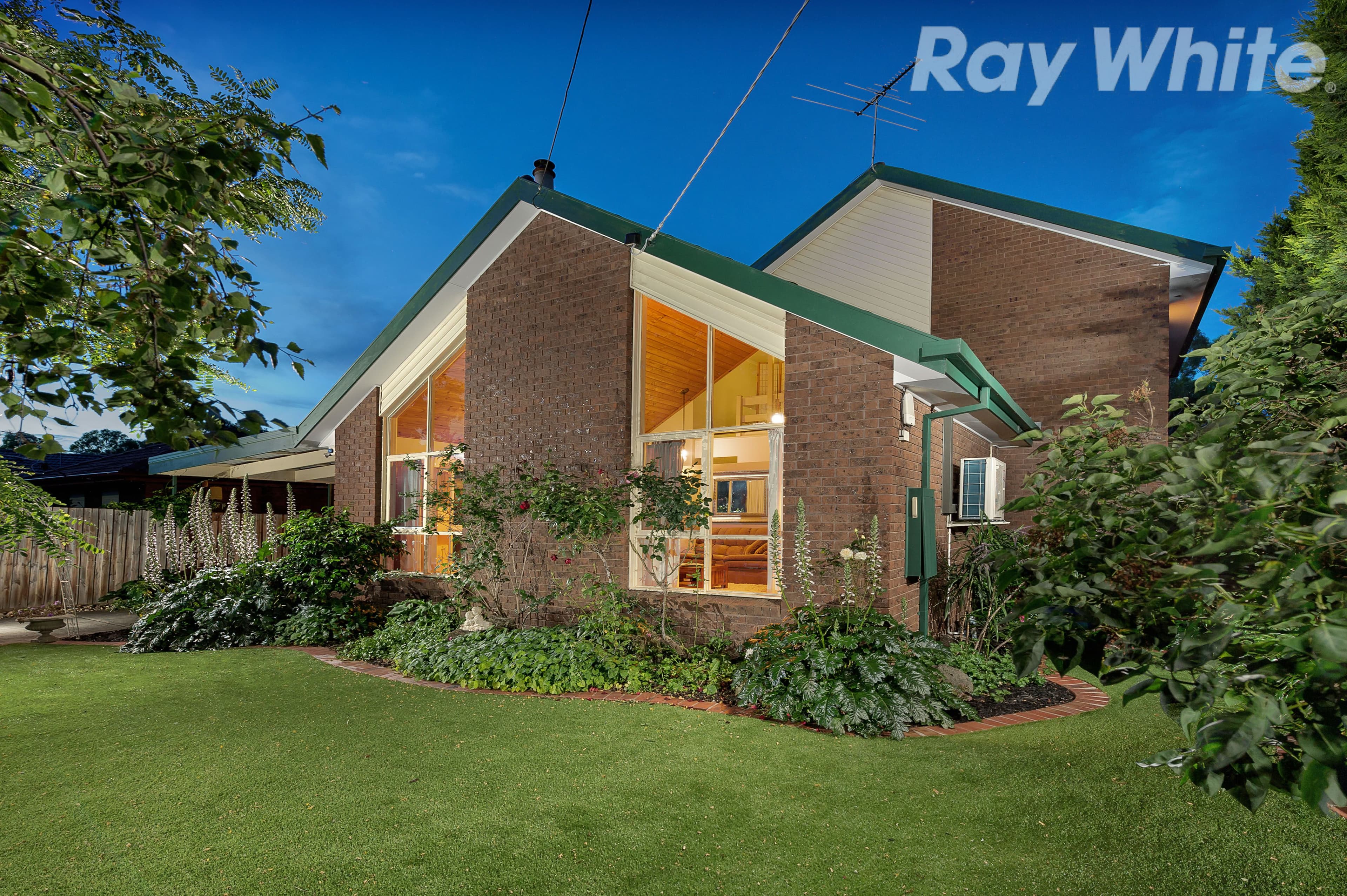 113 Cabernet Crescent, Bundoora VIC 3083, Bundoora - Thumbnail 2