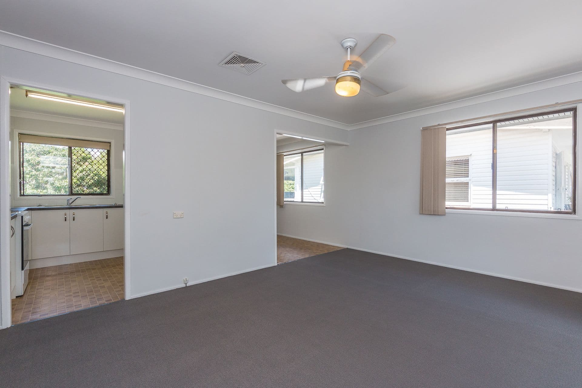 127 George Street, Kippa-Ring QLD 4021, Kippa-Ring - Thumbnail 4