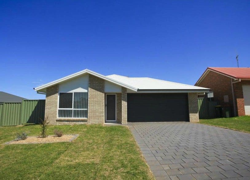 5 Warragrah Place, Parkes - Image 1