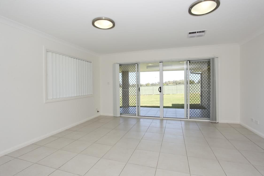 5 Warragrah Place, Parkes - Thumbnail 2