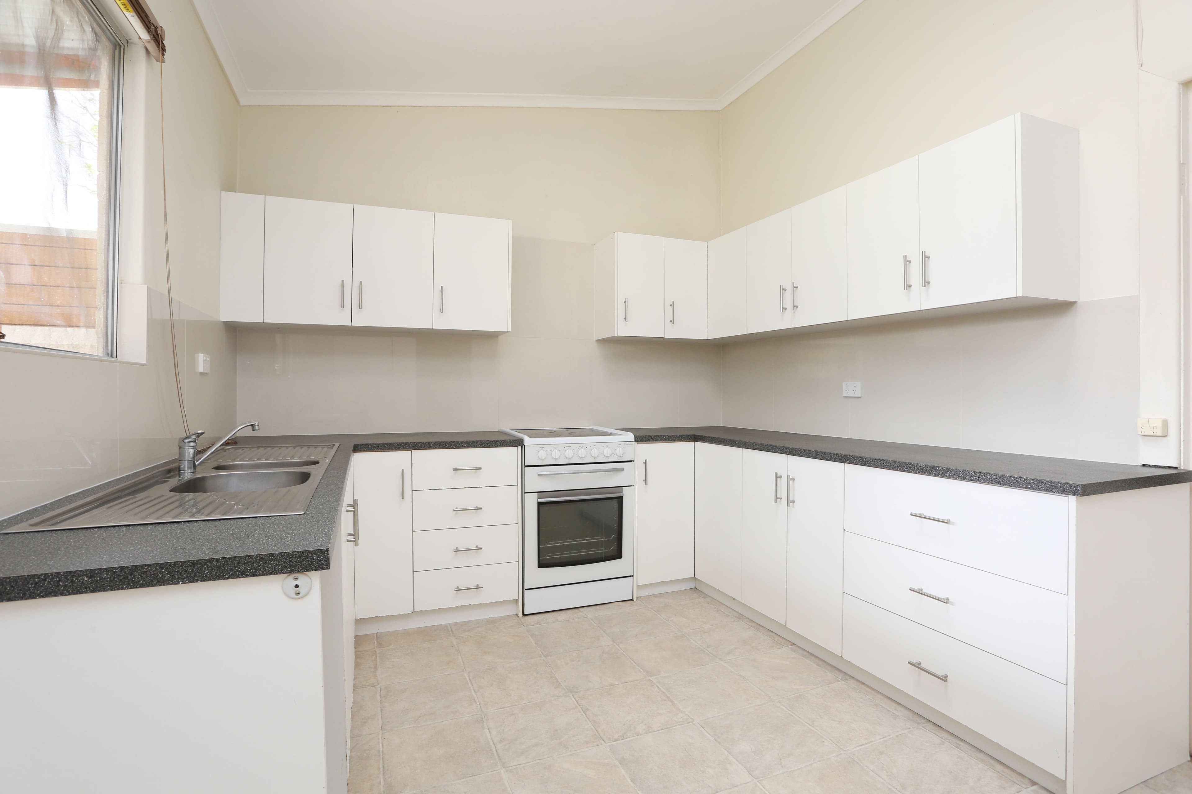 45 Victoria Road, Clare SA 5453, Clare - Thumbnail 2