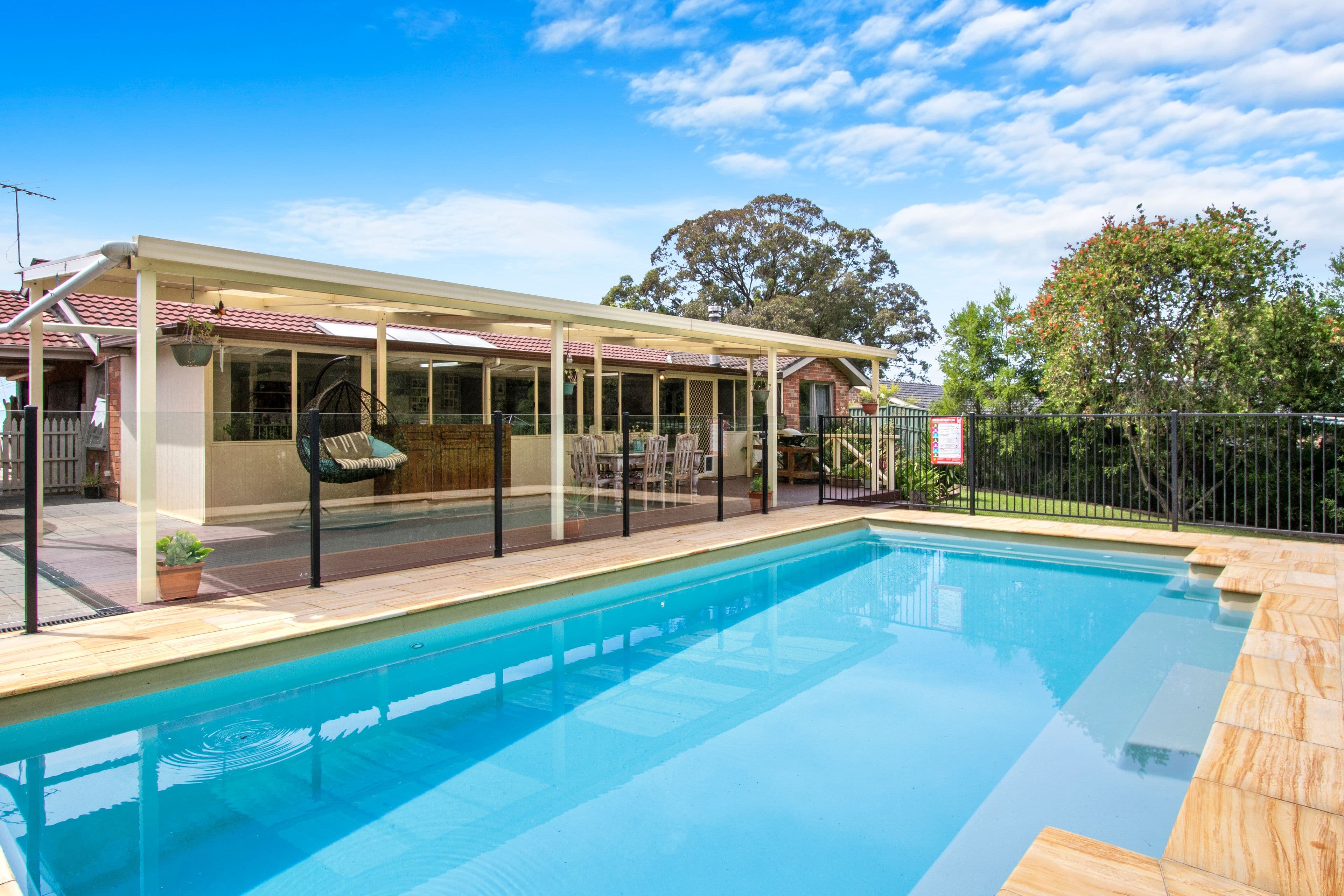27 Pamela Crescent, Bowen Mountain - Image 1