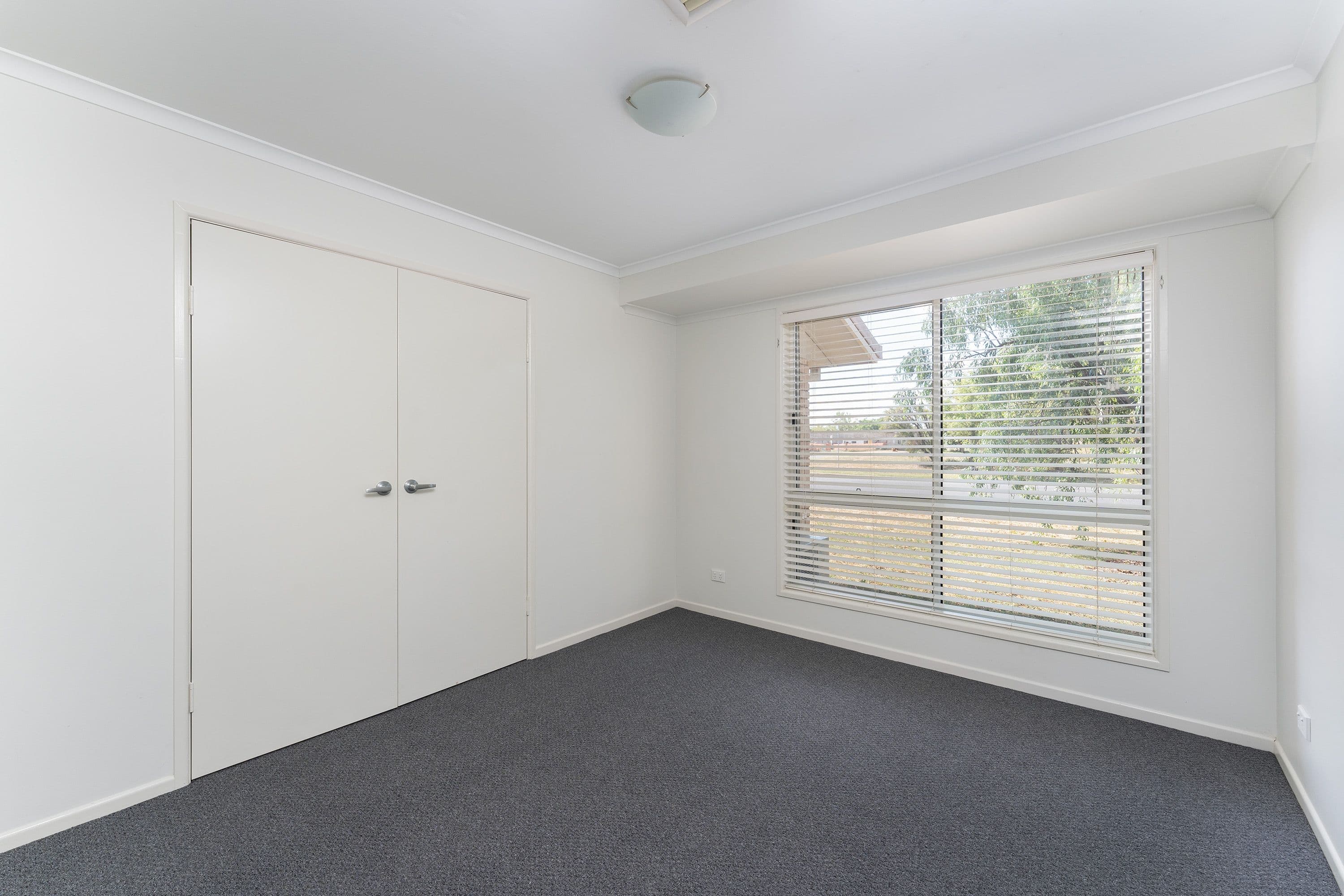 105 Roberts Street, Emerald QLD 4720, Emerald - Thumbnail 6