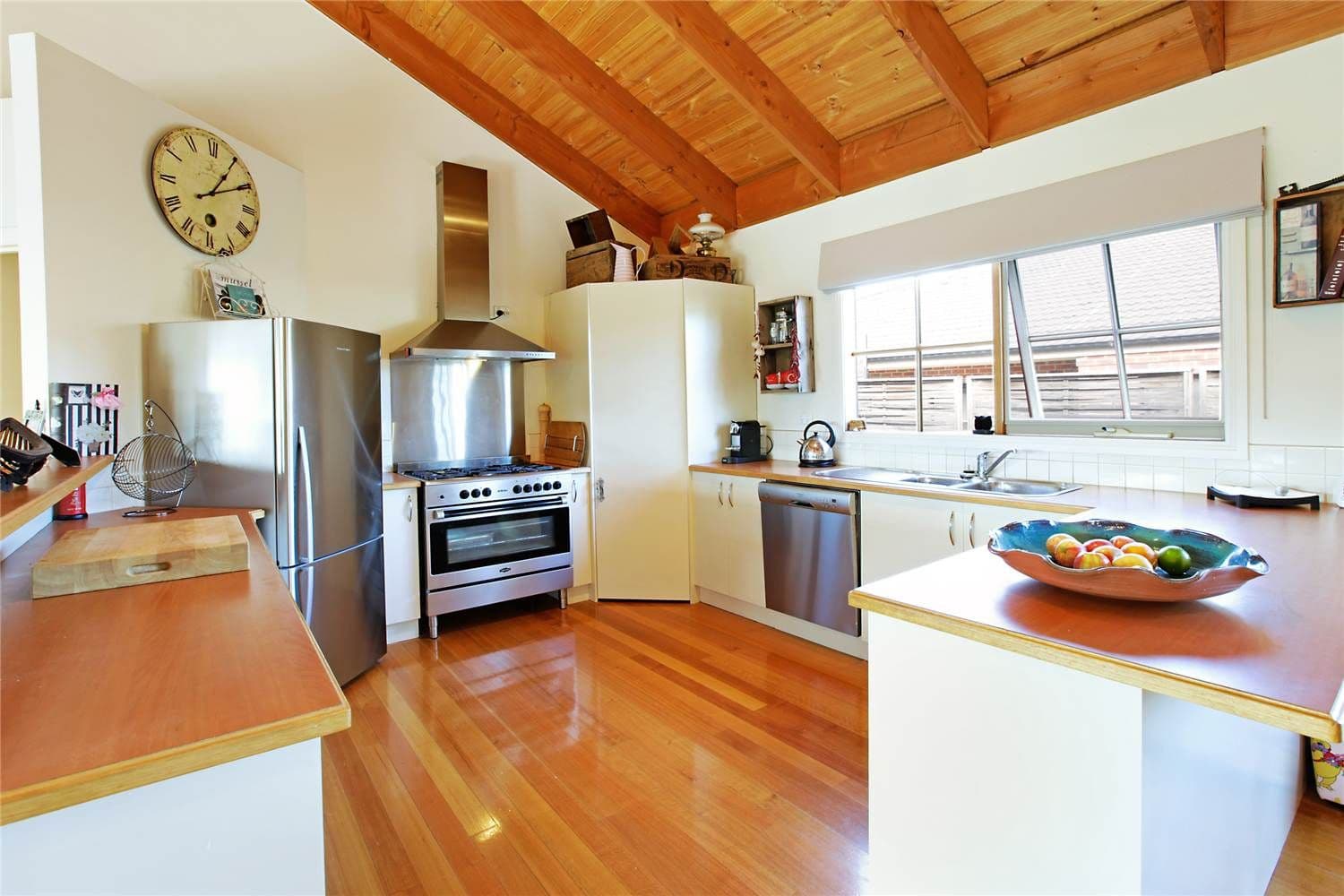 14 Glengarry Court, DRYSDALE VIC 3222, Drysdale - Thumbnail 2