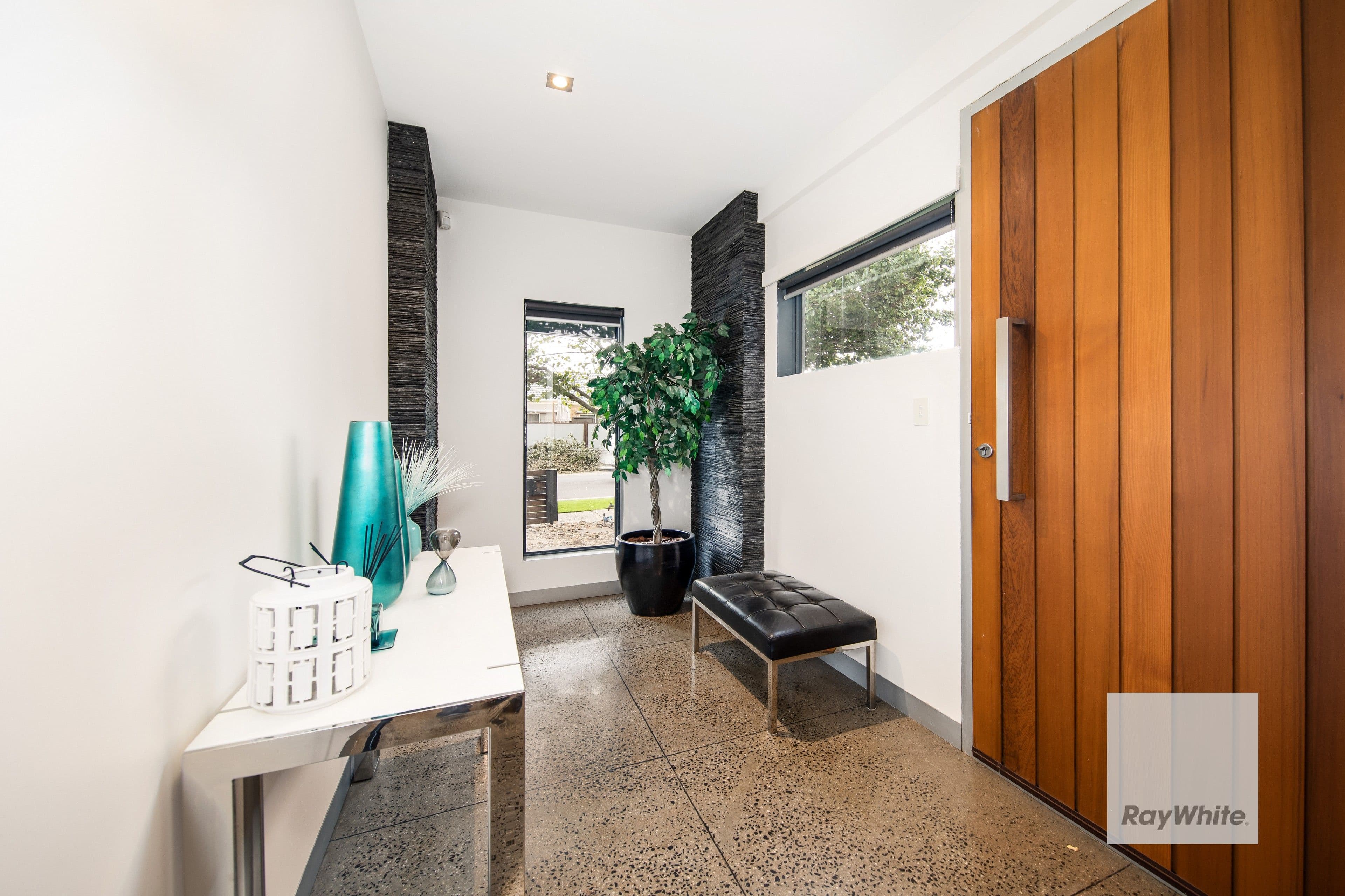 20 Kings Domain, Caroline Springs VIC 3023, Caroline Springs - Thumbnail 2