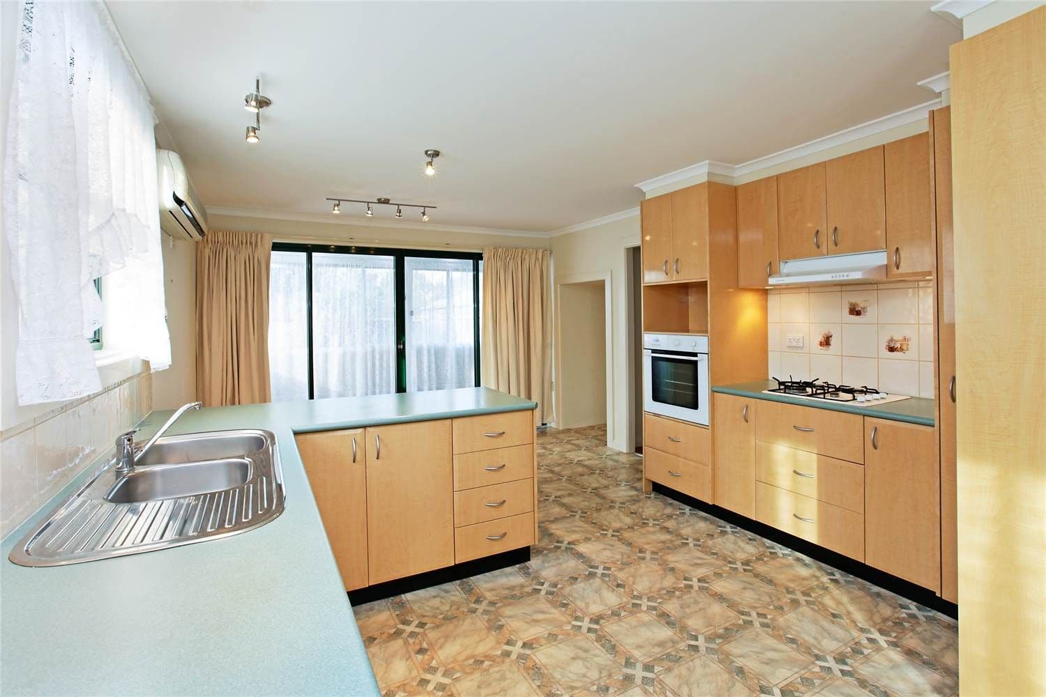 3 Kiewa Street, CORIO VIC 3214, Corio - Thumbnail 2