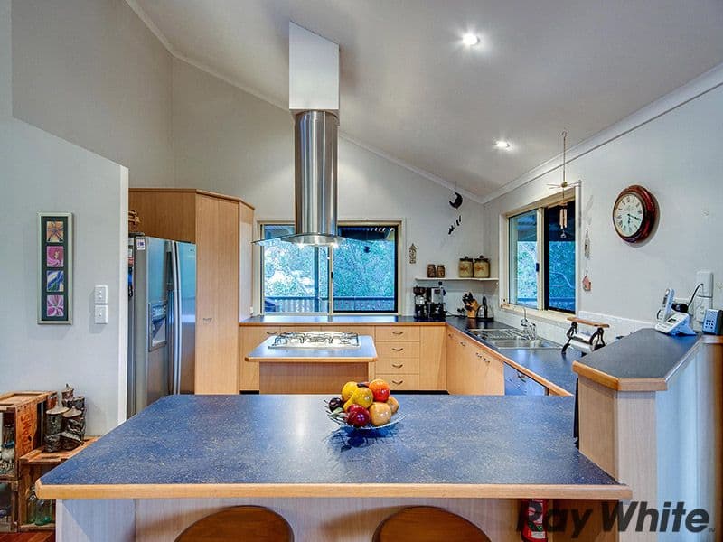 6 Woodrow Court, FERNY HILLS QLD 4055, Ferny Hills - Thumbnail 4