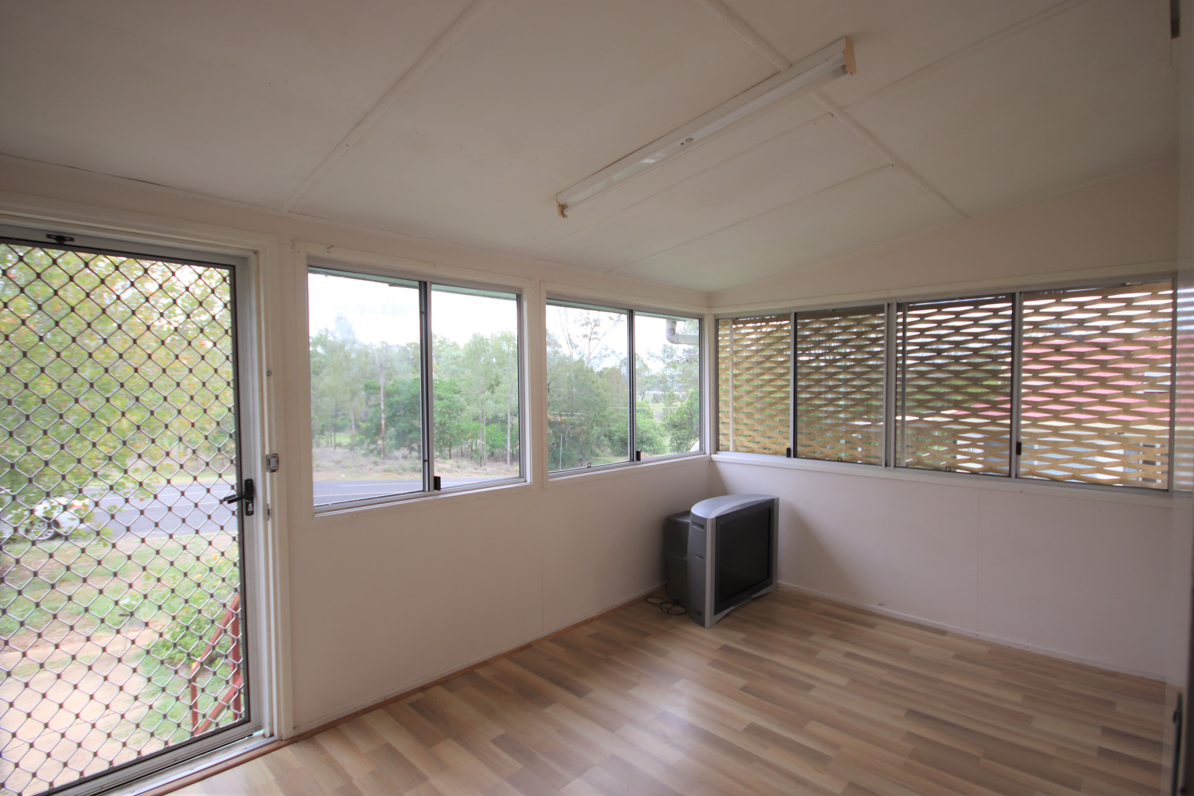 51 Burnett Street, Mundubbera QLD 4626, Mundubbera - Thumbnail 4