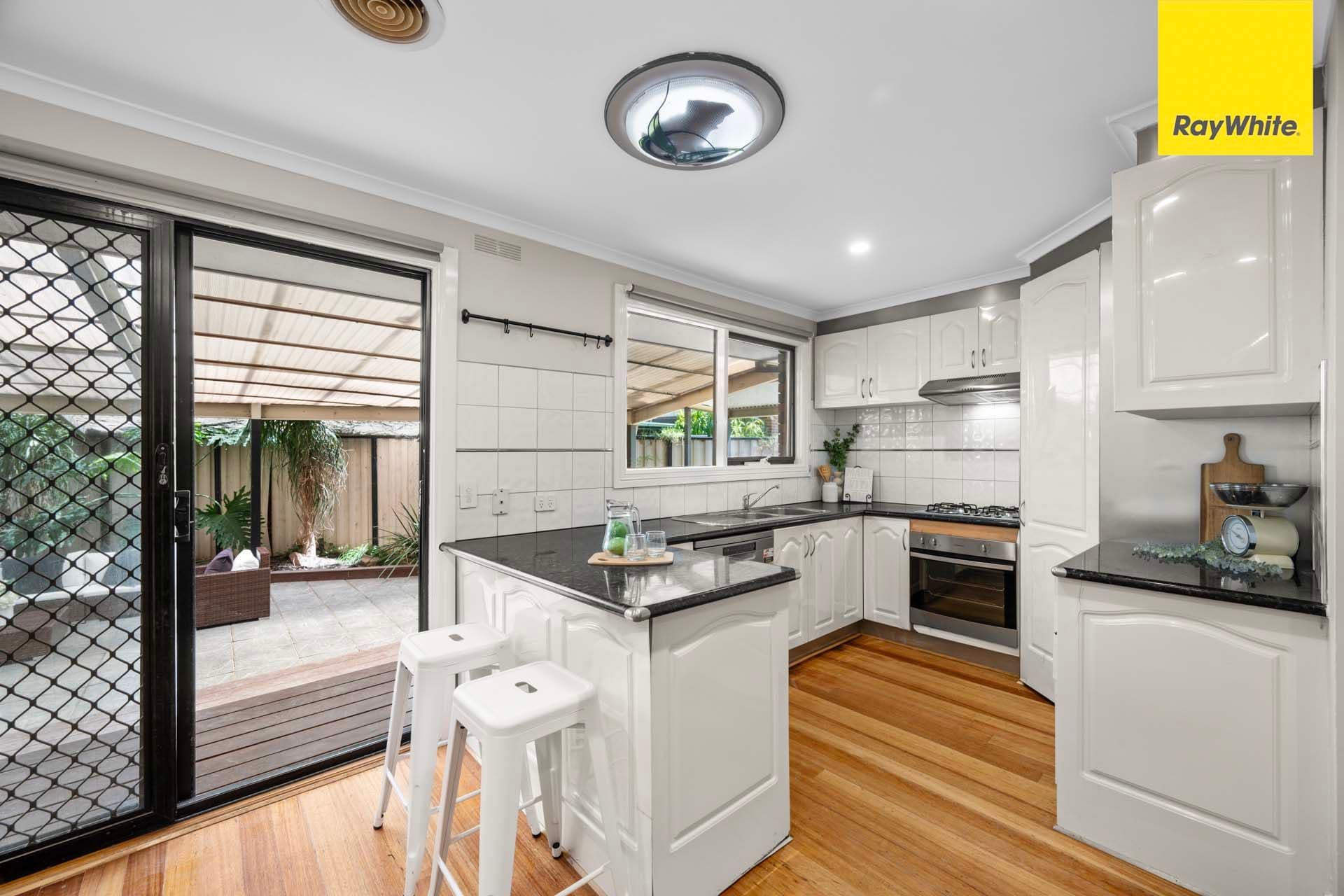 5 Julian Place, Melton West VIC 3337, Melton West - Thumbnail 2
