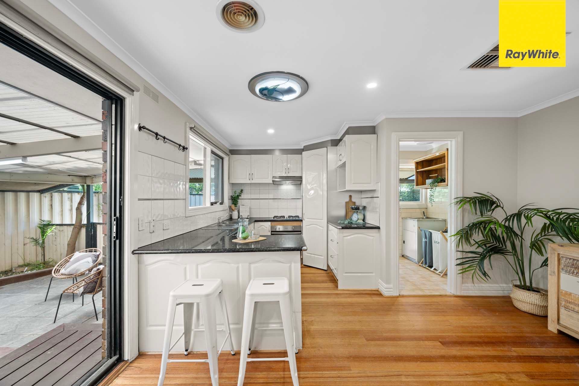 5 Julian Place, Melton West VIC 3337, Melton West - Thumbnail 3