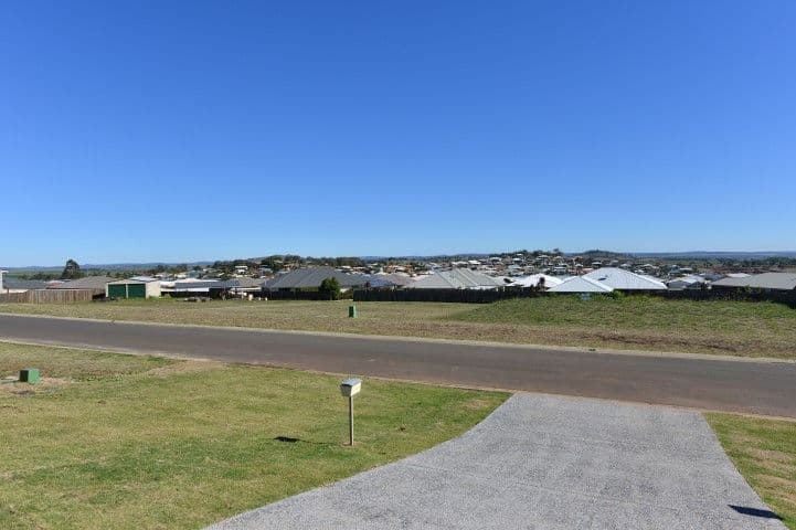 6 Rubie Court, WESTBROOK QLD 4350, Westbrook - Thumbnail 4