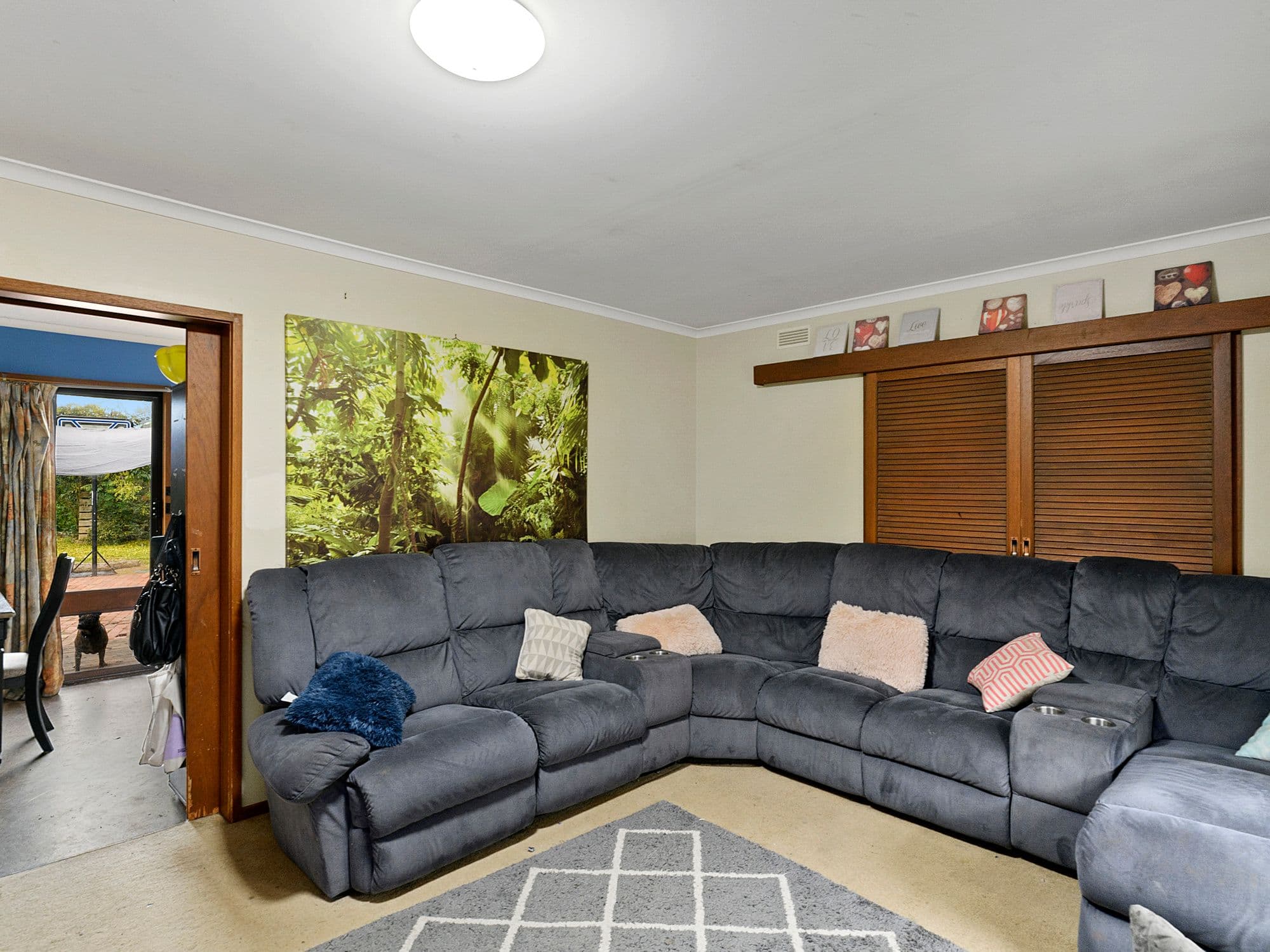 37 Barrington Street, Benalla VIC 3672, Benalla - Thumbnail 2