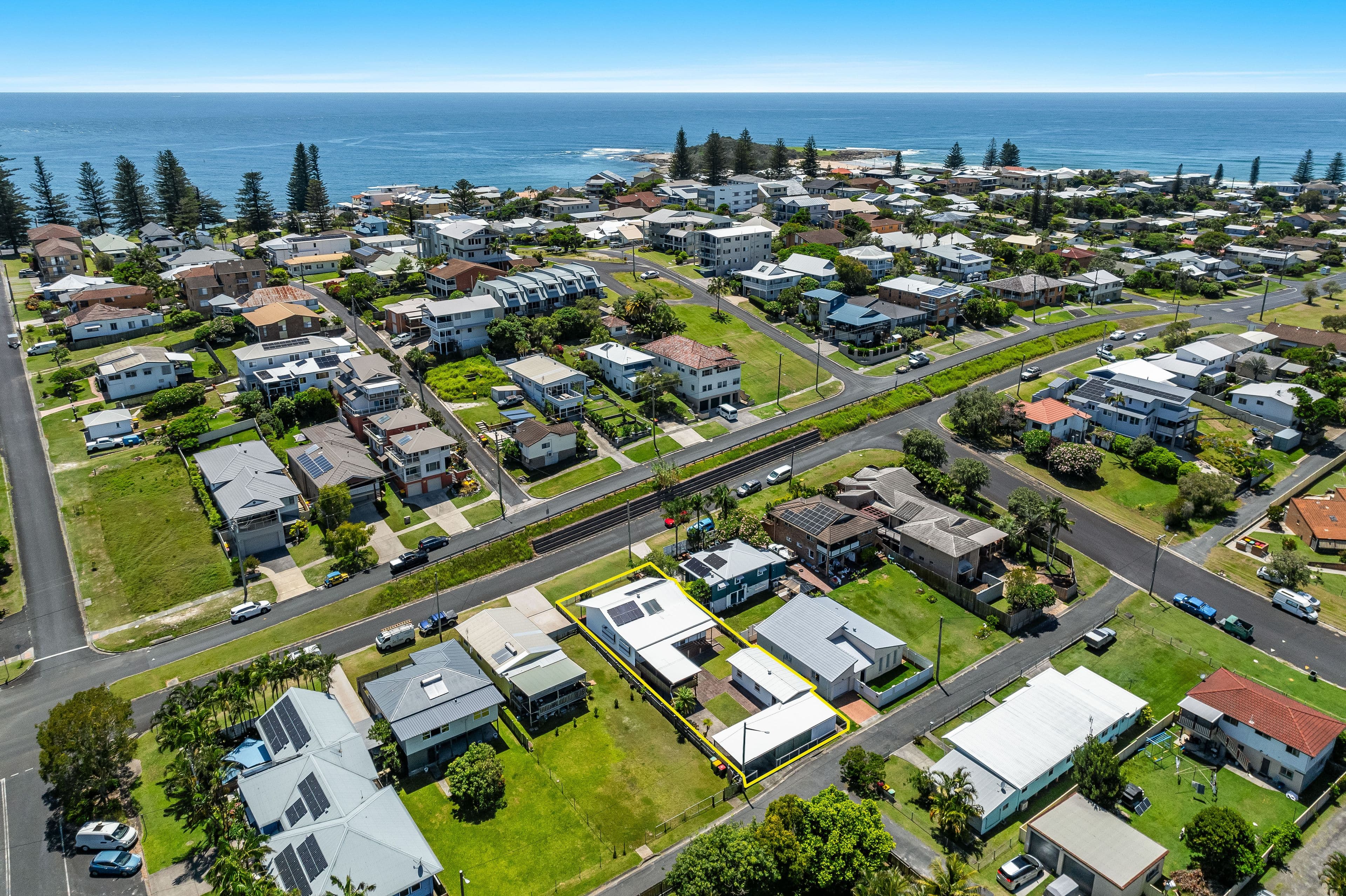 39 Yamba Street, Yamba NSW 2464, Yamba - Thumbnail 2