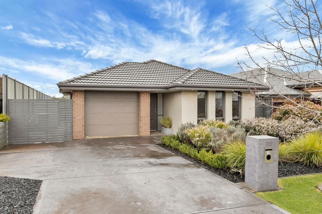 15 Lawson Street, Mount Barker SA 5251, Mount Barker - Thumbnail 2