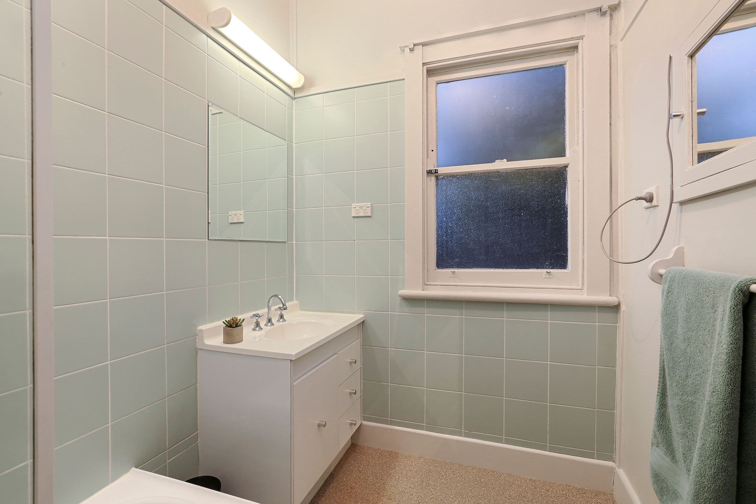 28 Kardinia Street, Belmont VIC 3216, Belmont - Thumbnail 4