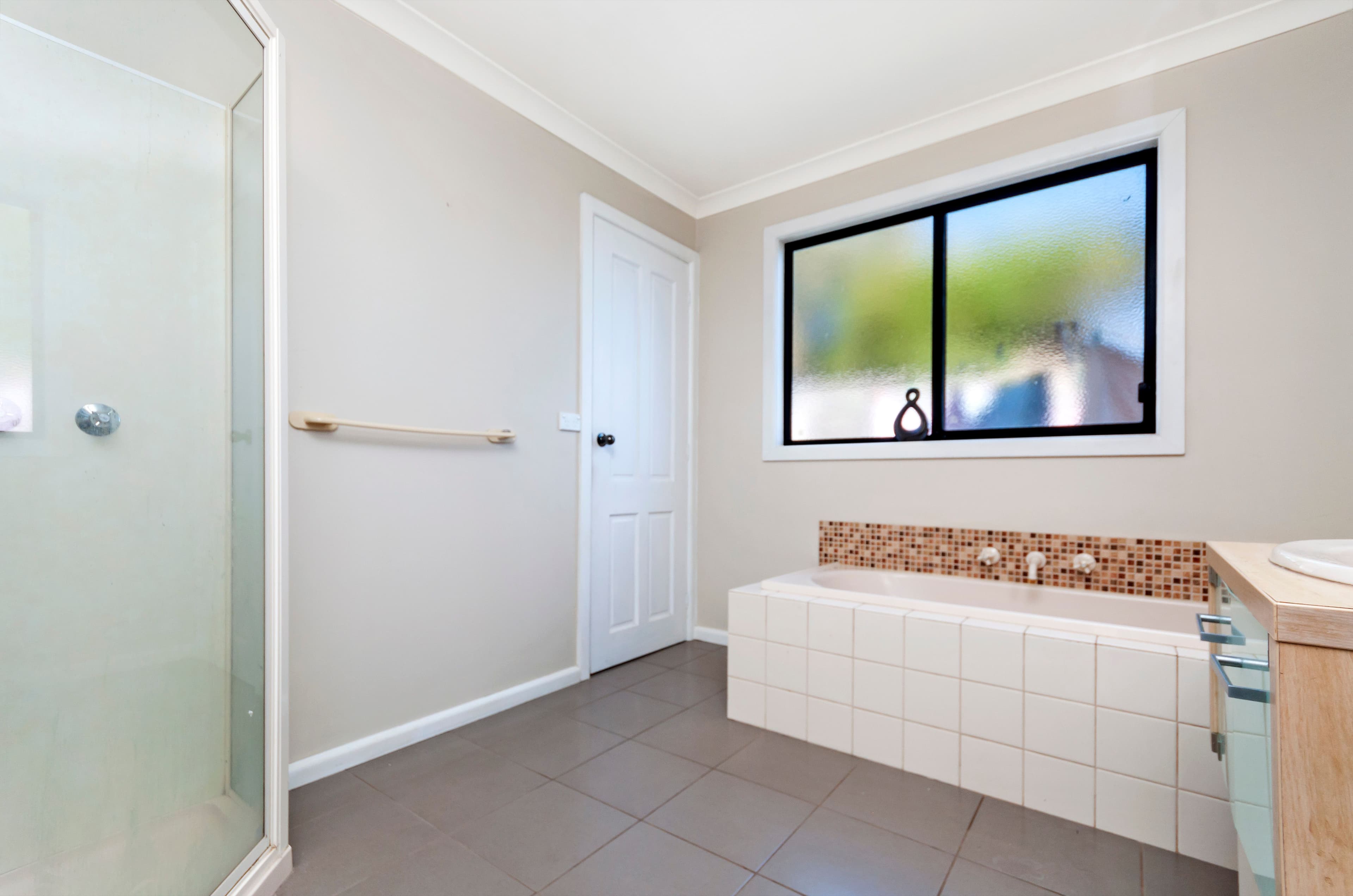146 Merrivale Drive, Warrnambool VIC 3280, Warrnambool - Thumbnail 6