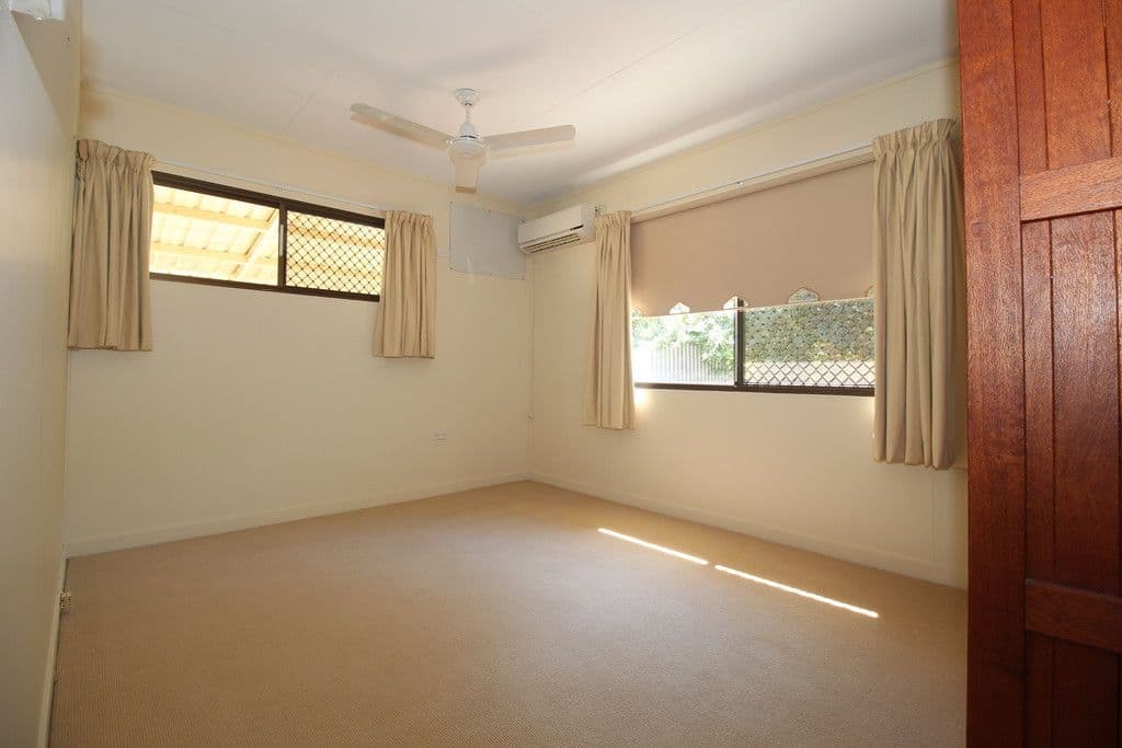 29 Retro Street, Emerald QLD 4720, Emerald - Thumbnail 6
