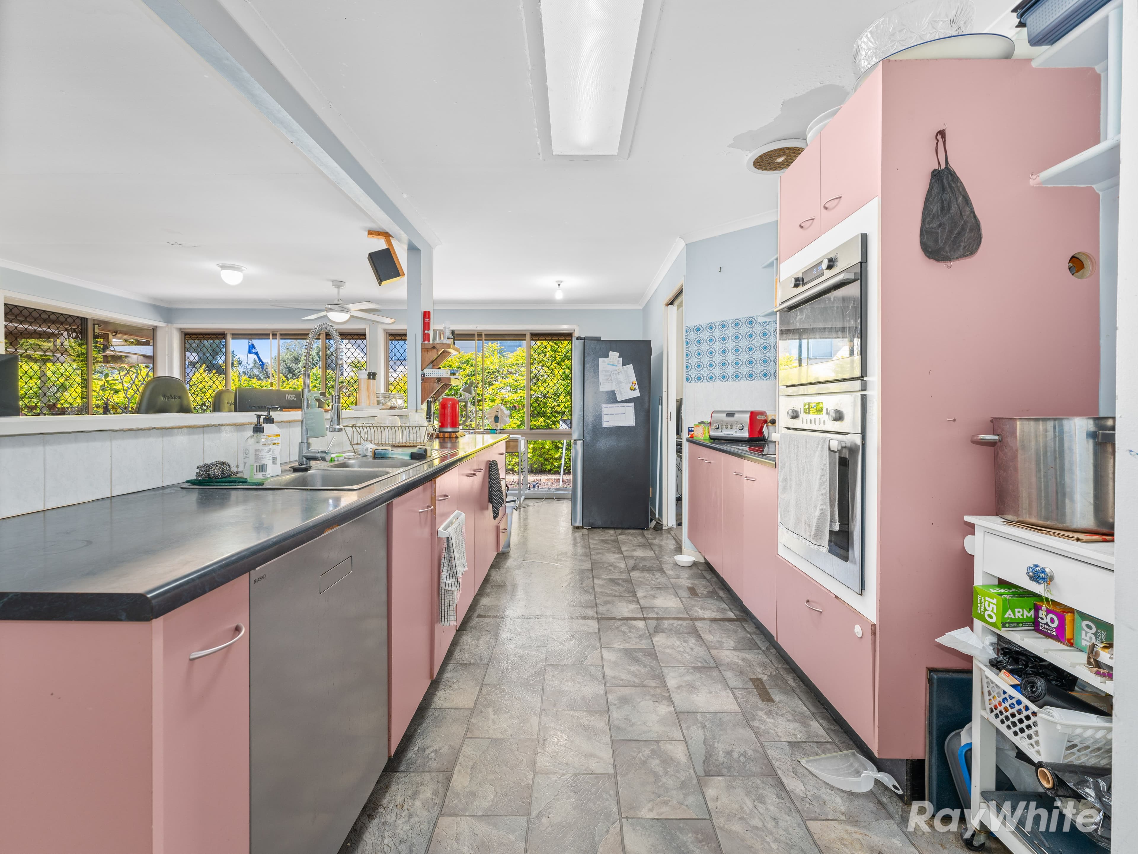 6 Nolan Street, Raceview QLD 4305, Raceview - Thumbnail 2