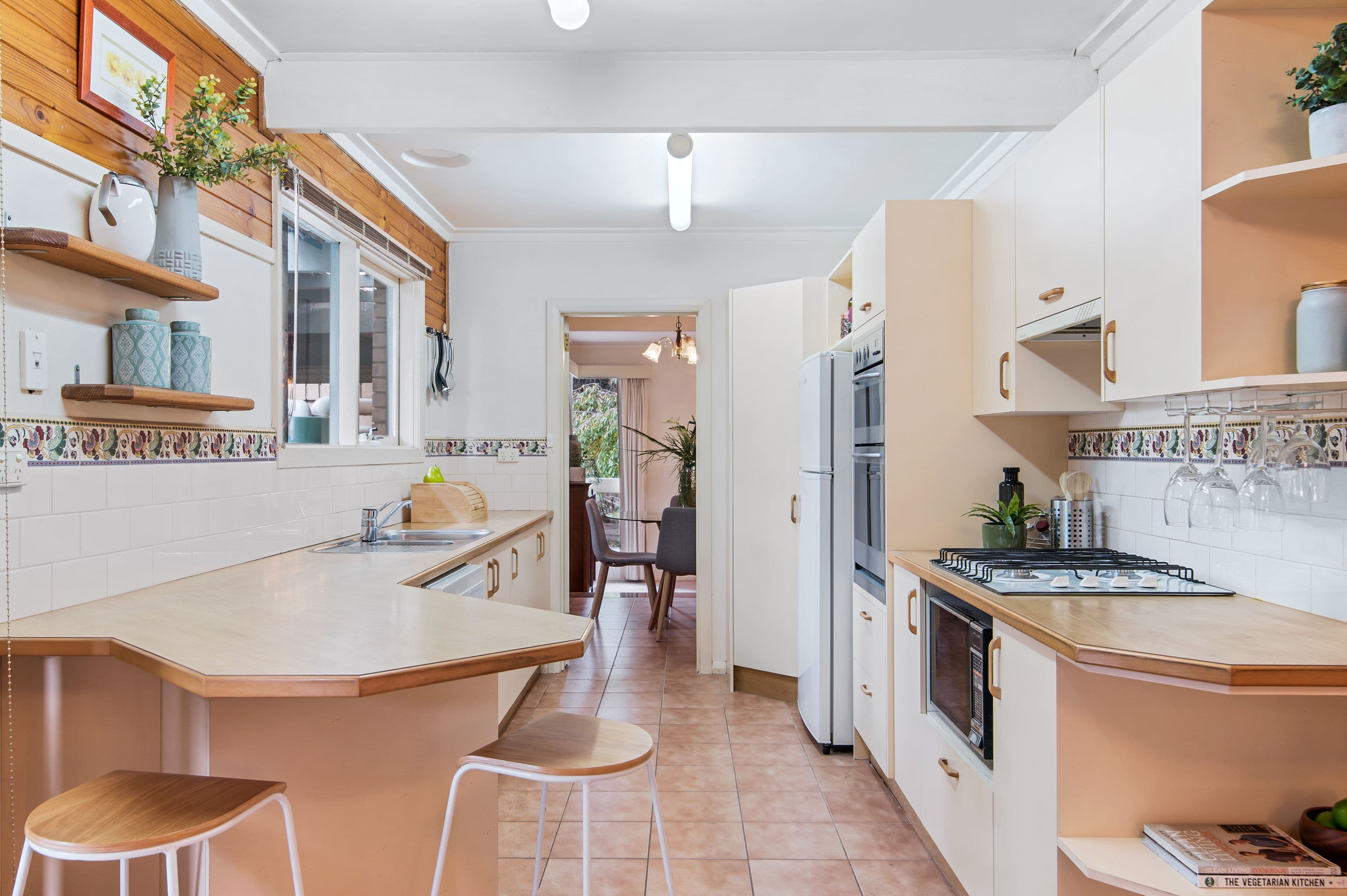 7 Wendover Avenue, Bayswater North VIC 3153, Bayswater North - Thumbnail 2