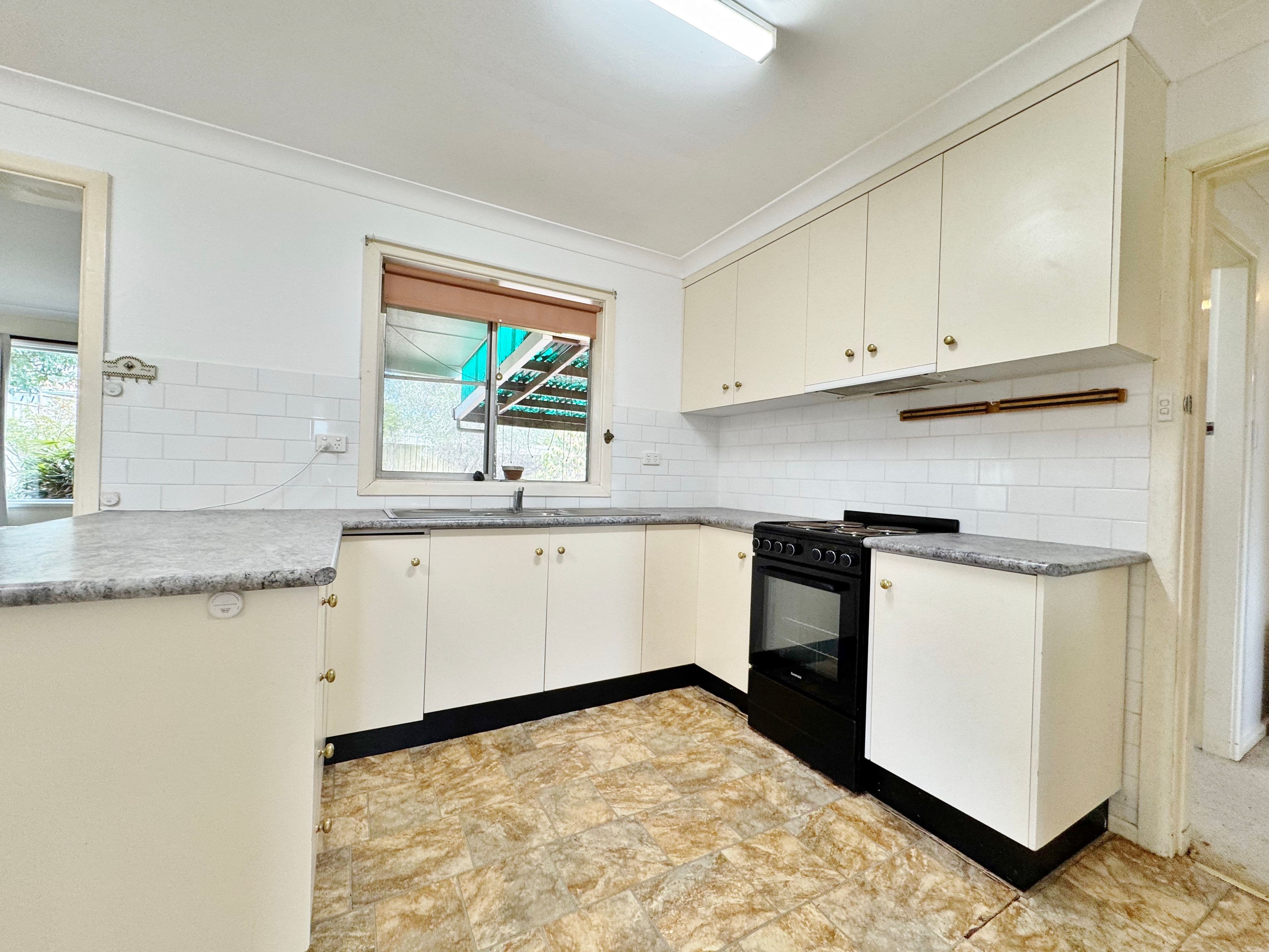 6 Watson Street, Young NSW 2594, Young - Thumbnail 3
